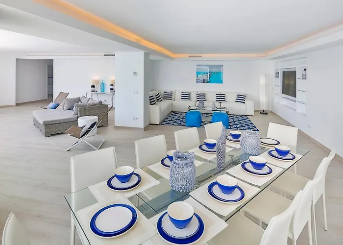 Puerto Banus Frontline 5 Beds Spectacular *