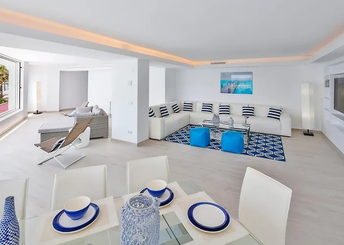 아파트 Puerto Banus Frontline 5 Beds Spectacular 마르베야