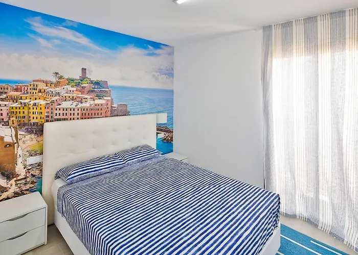 Puerto Banus Frontline 5 Beds Spectacular