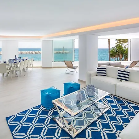 Puerto Banus Frontline 5 Beds Spectacular ماربيا