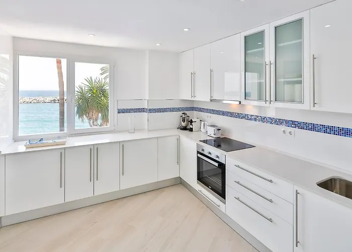 Puerto Banus Frontline 5 Beds Spectacular * Marbella